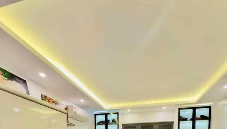 HẺM RỘNG 8M - 30 m2 - NHÀ 3 LẦU HOÀN CÔNG - ĐẸP Ở NGAY - PHƯỜNG 15 QUẬN 10 - GIÁ HƠN 3 TỶ.